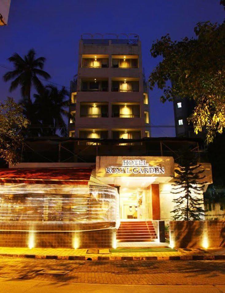 Bloom Hotel - Juhu Mumbai Exterior photo